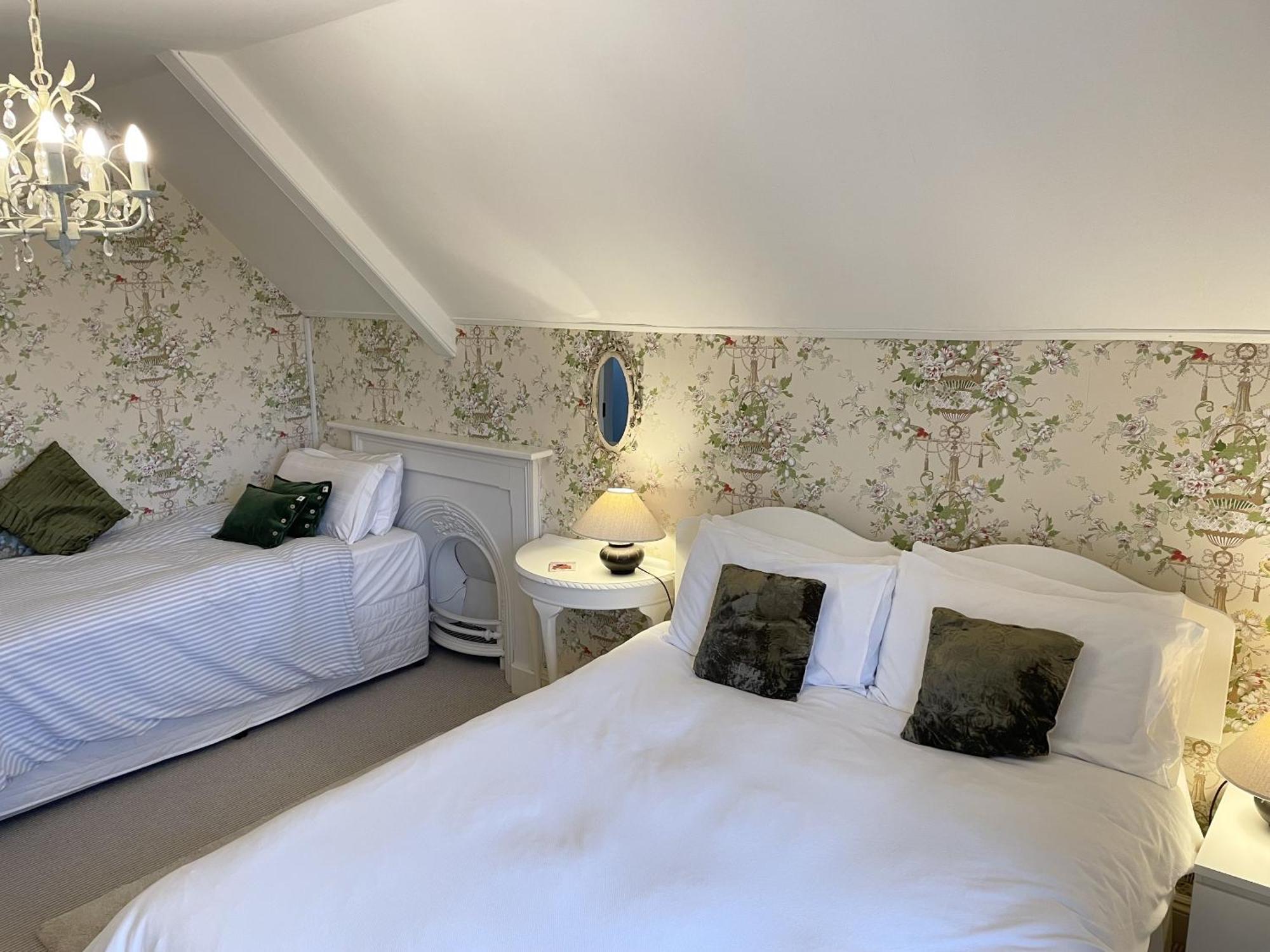 The Mount Somerton Retreat - Nr Bruton, Glastonbury, The Spectacular Wells Cathedral, Millfield School, Leonardo Helicopters, Yeovilton Exterior foto